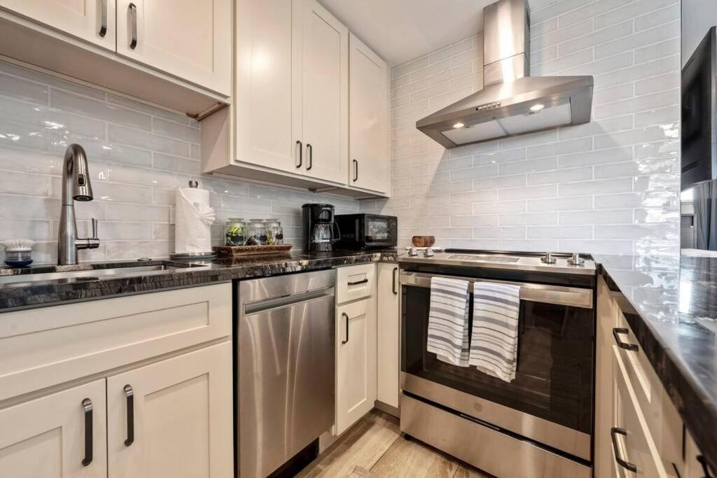 Apartamento Hale Ono Loa 403- Top Floor, Ocean View, & Complete Modern Remodel Kahana Exterior foto