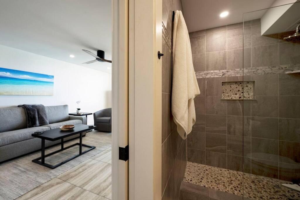 Apartamento Hale Ono Loa 403- Top Floor, Ocean View, & Complete Modern Remodel Kahana Exterior foto